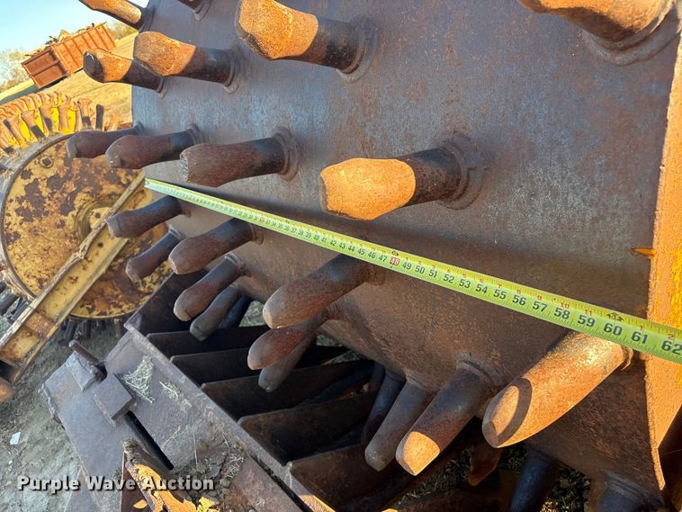 image for item FI0043 Single drum roller compactor