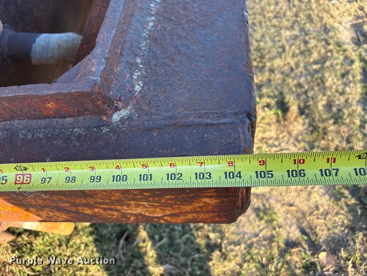 image for item FI0043 Single drum roller compactor