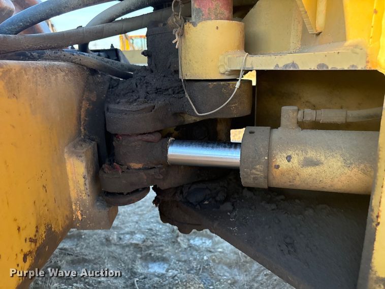 image for item FI0054 1993 Dresser PD784 single drum roller