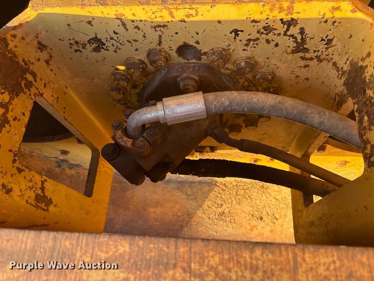 image for item FI0054 1993 Dresser PD784 single drum roller