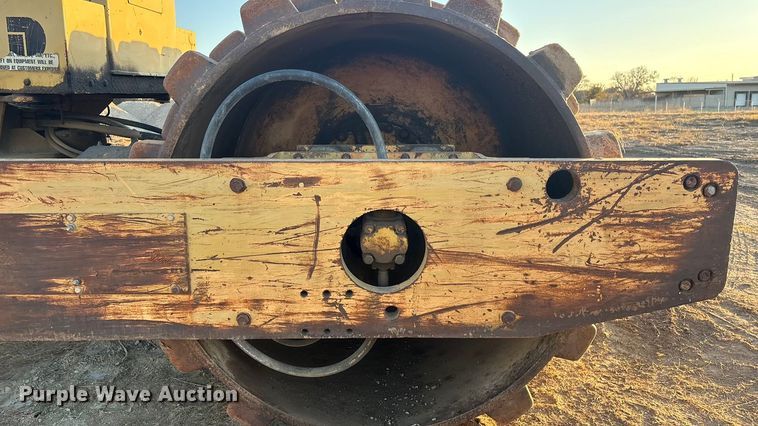 image for item FI0054 1993 Dresser PD784 single drum roller