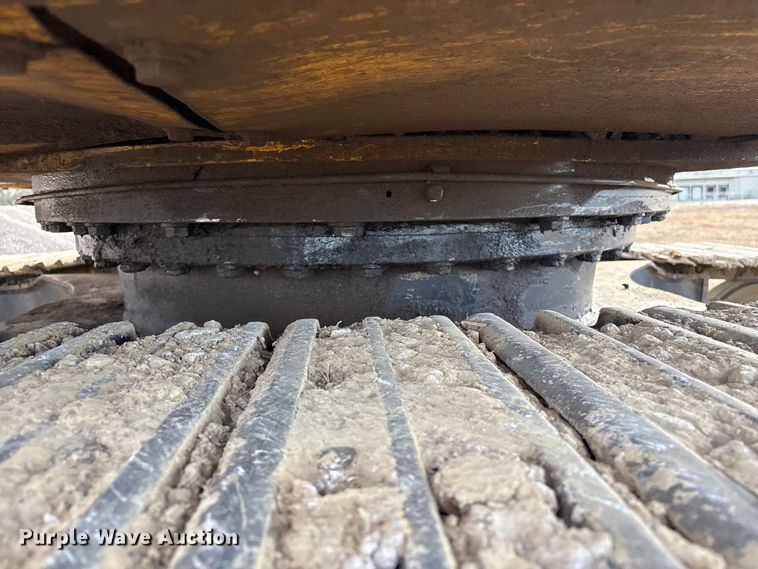 image for item FI0056 2007 Komatsu PC200LC-8 excavator