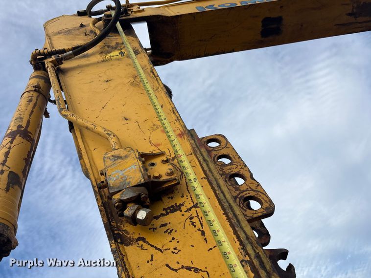 image for item FI0056 2007 Komatsu PC200LC-8 excavator