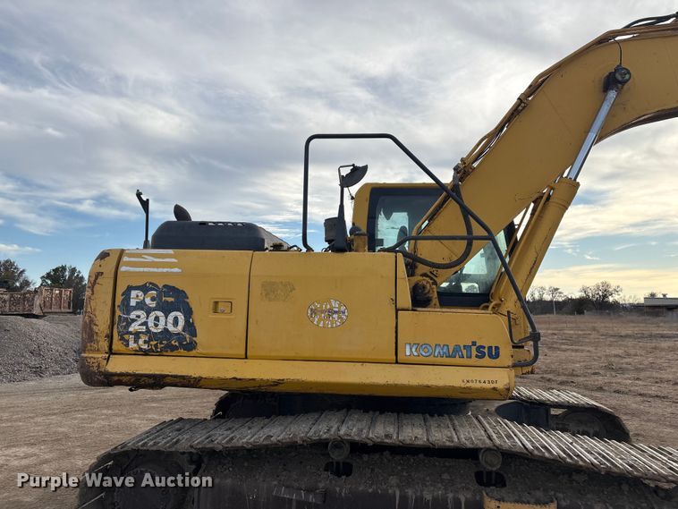 image for item FI0056 2007 Komatsu PC200LC-8 excavator