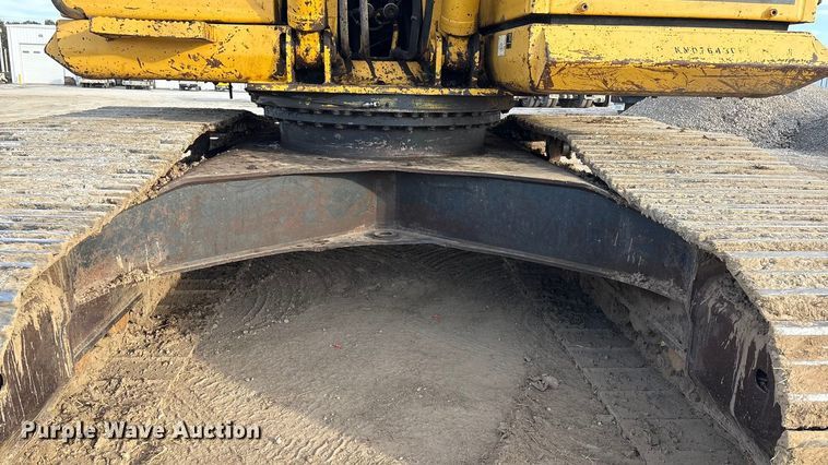 image for item FI0056 2007 Komatsu PC200LC-8 excavator