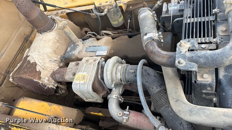 image for item FI0056 2007 Komatsu PC200LC-8 excavator