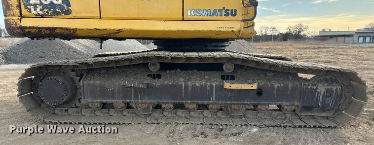 image for item FI0056 2007 Komatsu PC200LC-8 excavator