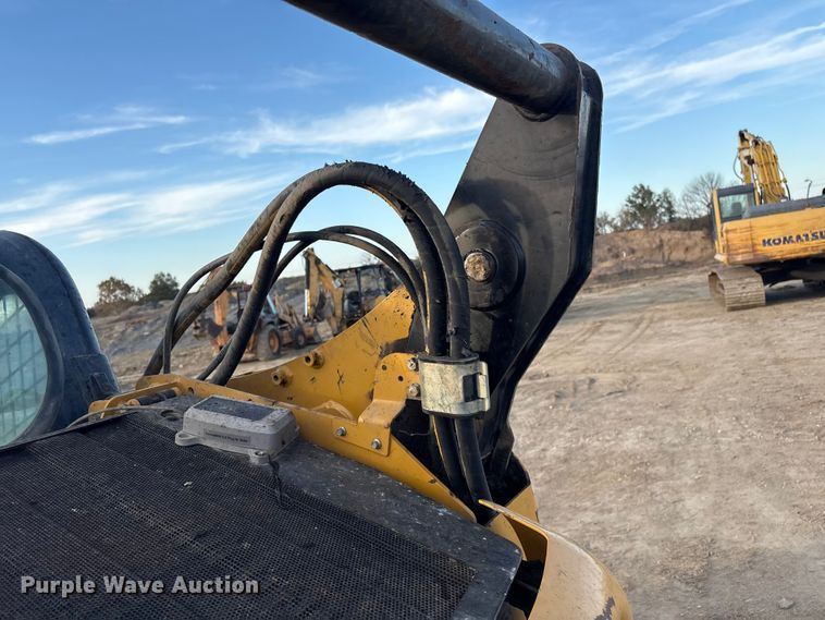 image for item FI0057 2011 Caterpillar 289C tracked skid steer loader