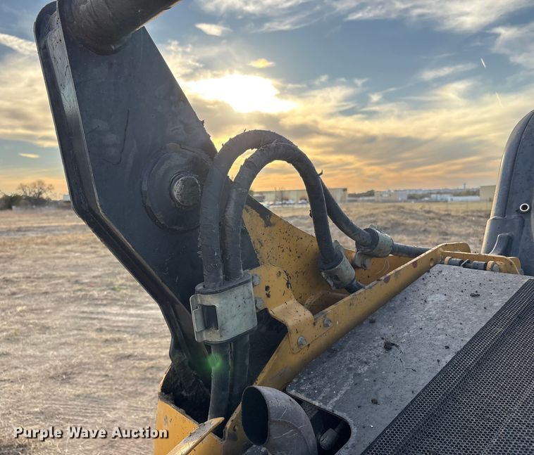 image for item FI0057 2011 Caterpillar 289C tracked skid steer loader