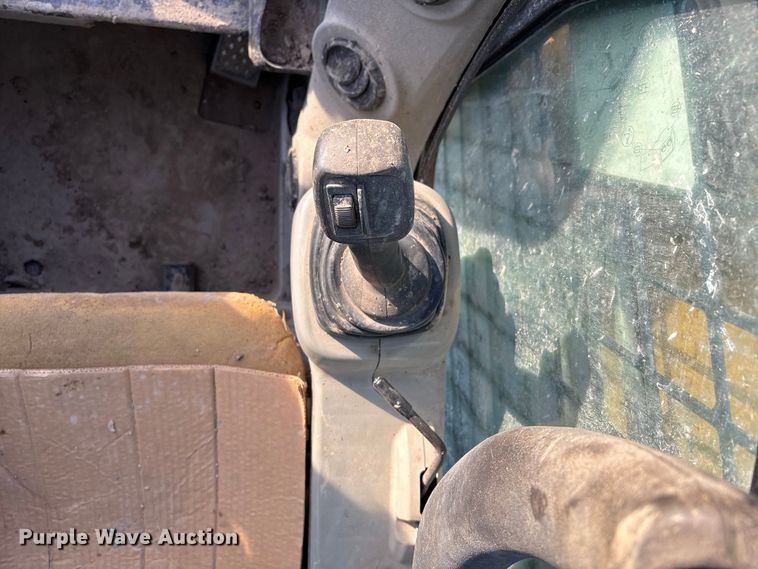 image for item FI0057 2011 Caterpillar 289C tracked skid steer loader