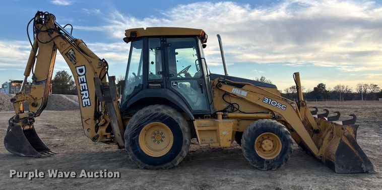 RETROEXCAVADORA 2006 JOHN DEERE 310SG