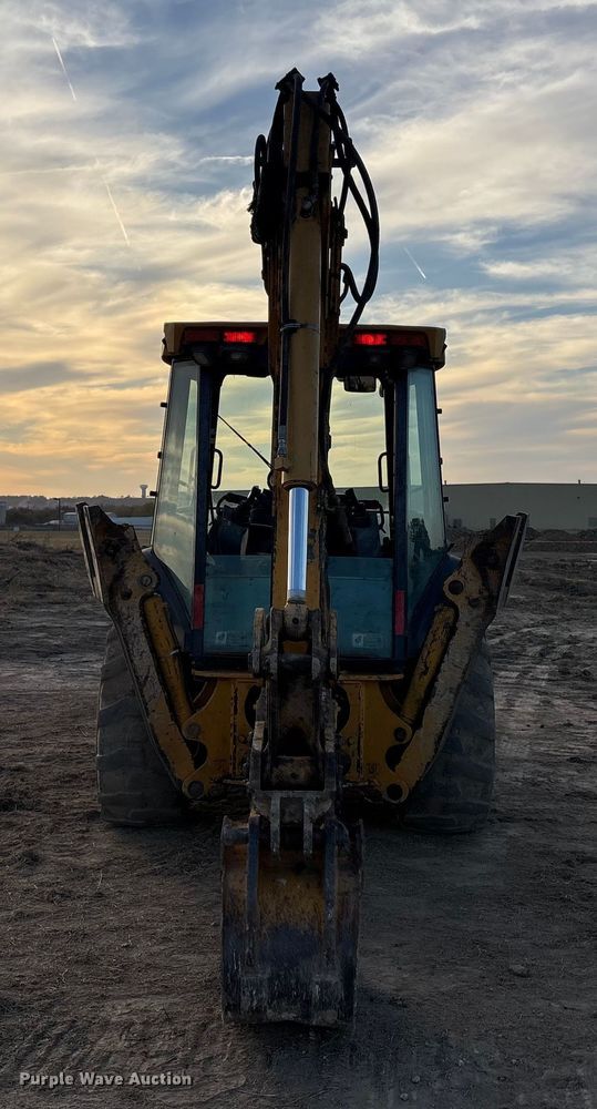 image for item FI0058 2006 John Deere 310SG backhoe