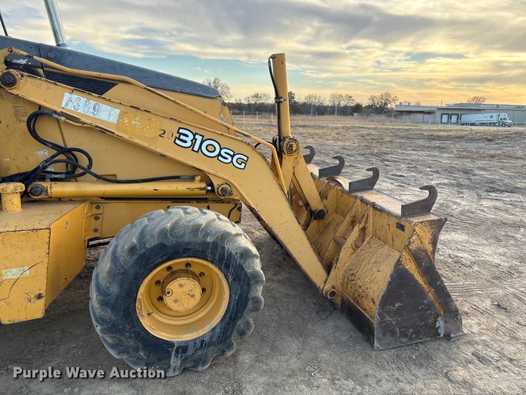 image for item FI0058 2006 John Deere 310SG backhoe