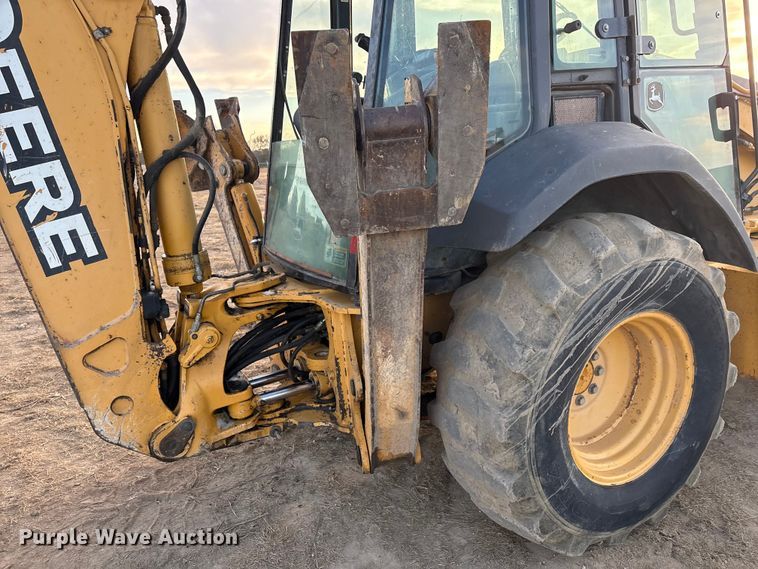 image for item FI0058 2006 John Deere 310SG backhoe