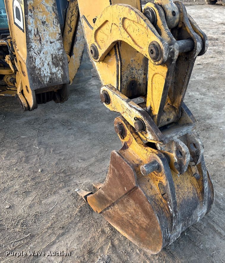 image for item FI0058 2006 John Deere 310SG backhoe