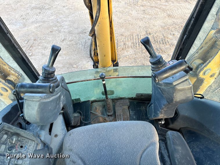 image for item FI0058 2006 John Deere 310SG backhoe