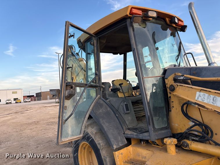 image for item FI0058 2006 John Deere 310SG backhoe