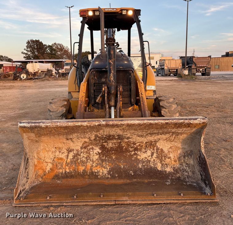 RETROEXCAVADORA 2011 CATERPILLAR 420E