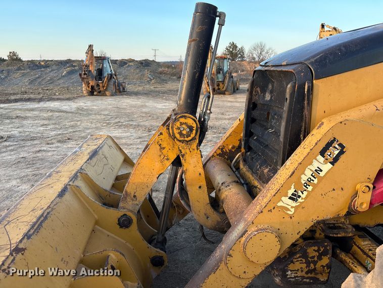 image for item FI0059 2011 Caterpillar 420E backhoe