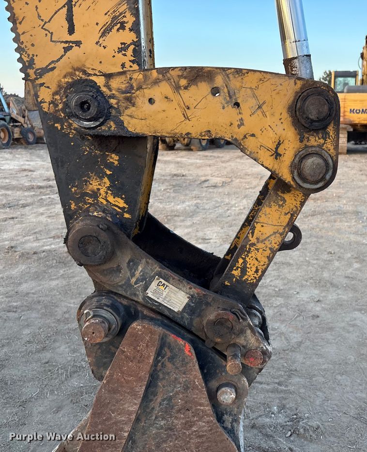 image for item FI0059 2011 Caterpillar 420E backhoe