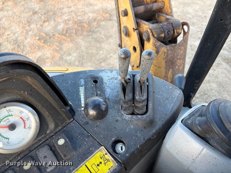 image for item FI0059 2011 Caterpillar 420E backhoe