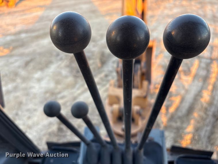 image for item FI0060 1998 Case 580 Super L backhoe