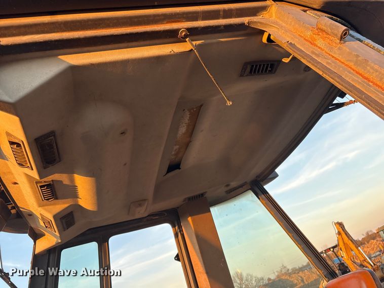 image for item FI0060 1998 Case 580 Super L backhoe