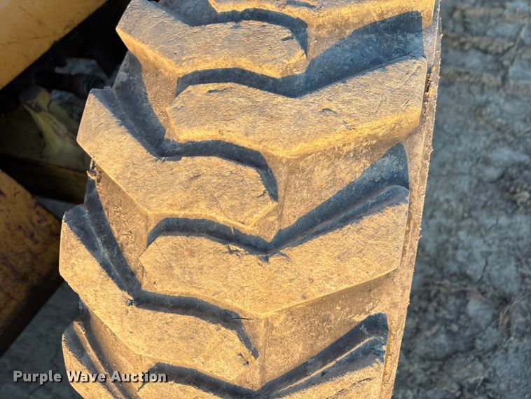 image for item FI0060 1998 Case 580 Super L backhoe