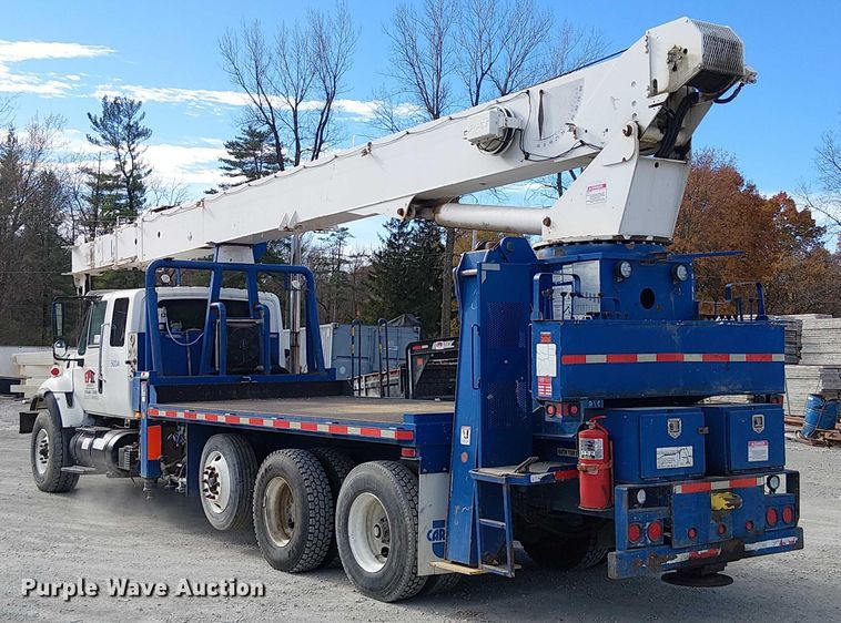 image for item FK0552 2004 International 7500 crane truck