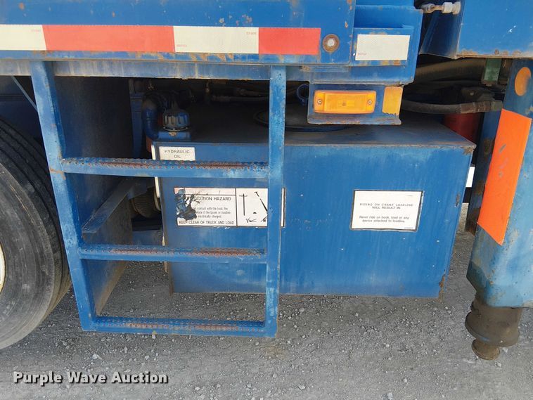 image for item FK0552 2004 International 7500 crane truck