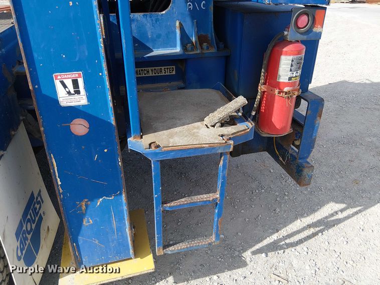 image for item FK0552 2004 International 7500 crane truck