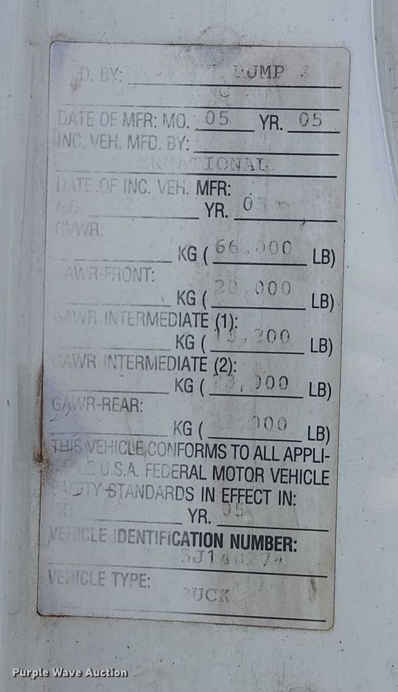 image for item FK0552 2004 International 7500 crane truck