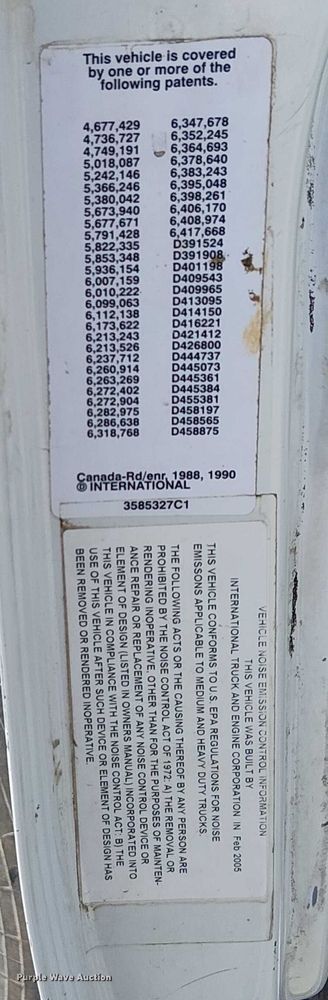 image for item FK0552 2004 International 7500 crane truck