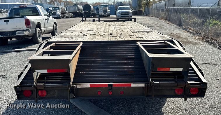 image for item FK0573 2003 PJ Trailers equipment trailer