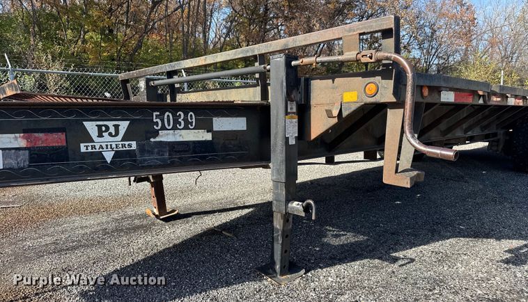 image for item FK0573 2003 PJ Trailers equipment trailer