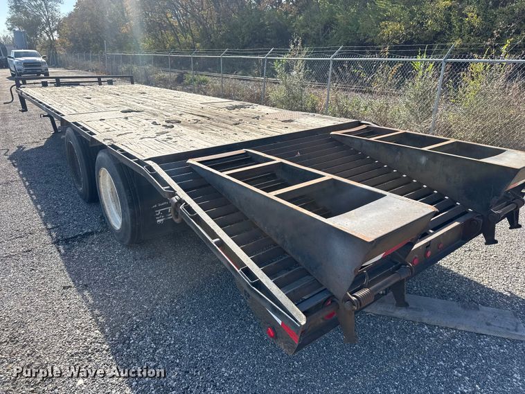 image for item FK0573 2003 PJ Trailers equipment trailer
