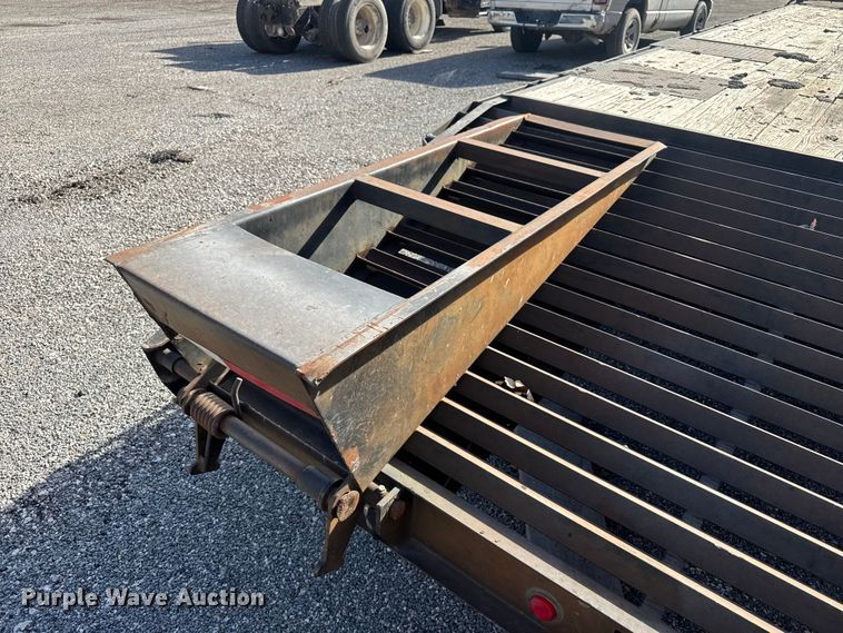image for item FK0573 2003 PJ Trailers equipment trailer