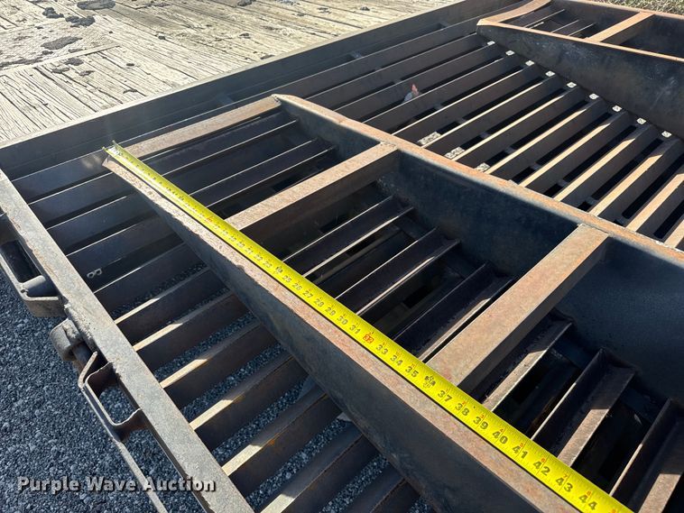 image for item FK0573 2003 PJ Trailers equipment trailer