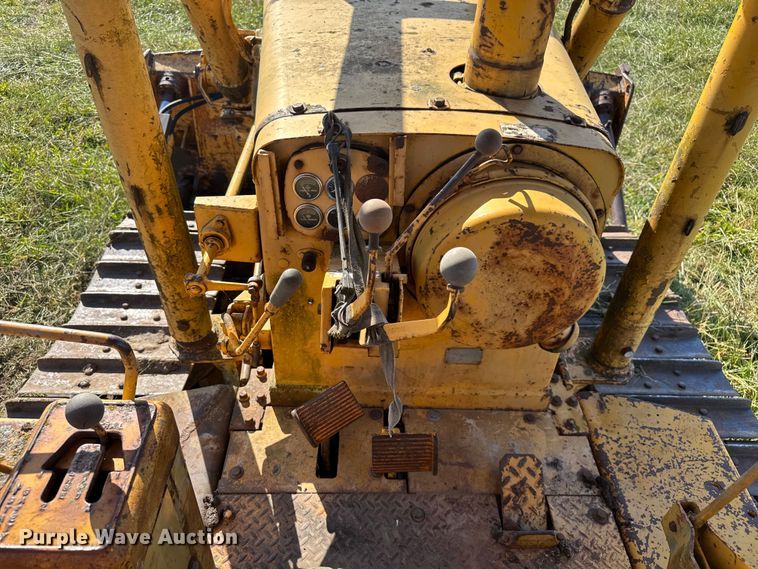 image for item FK0592 1969 Allis-Chalmers HD-11 dozer
