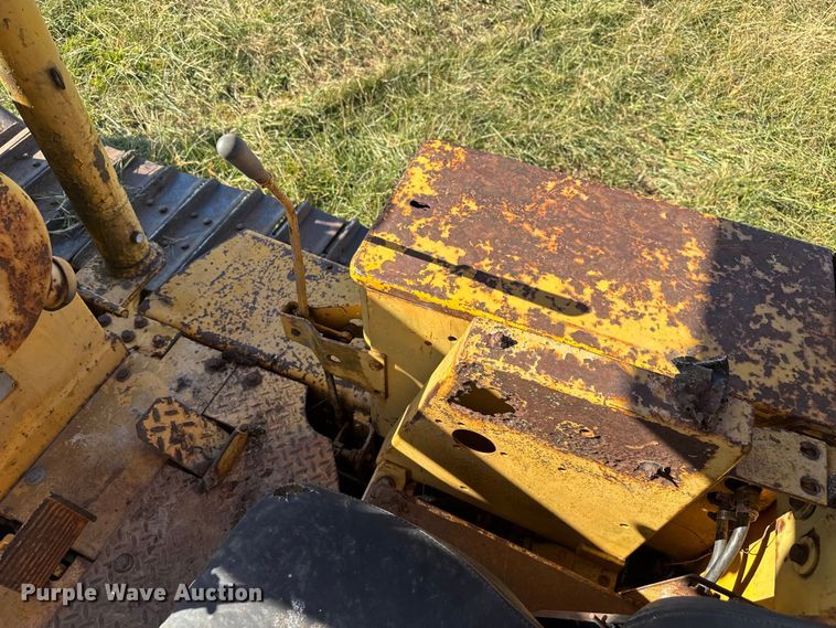 image for item FK0592 1969 Allis-Chalmers HD-11 dozer