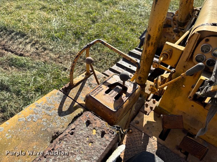 image for item FK0592 1969 Allis-Chalmers HD-11 dozer