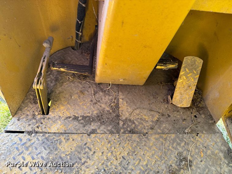 image for item FK0597 1979 John Deere 544B wheel loader