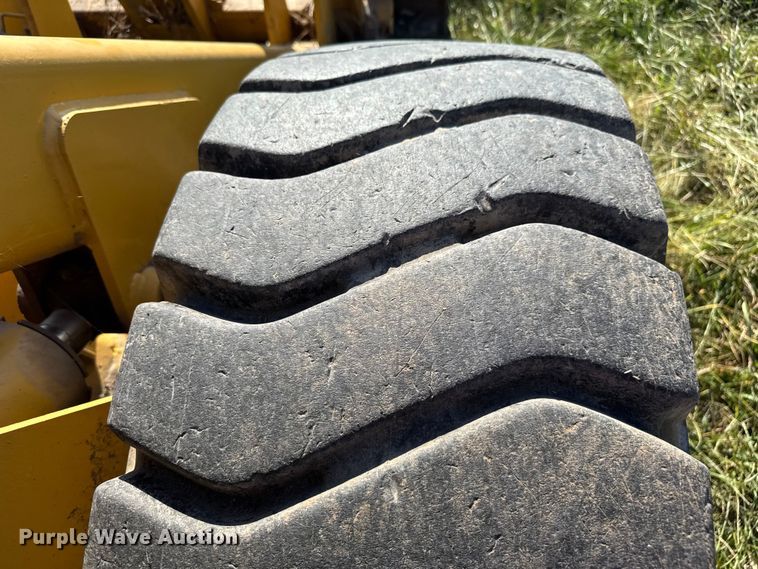 image for item FK0597 1979 John Deere 544B wheel loader