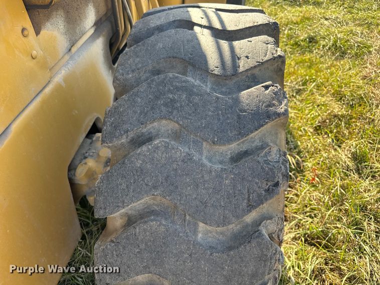 image for item FK0597 1979 John Deere 544B wheel loader