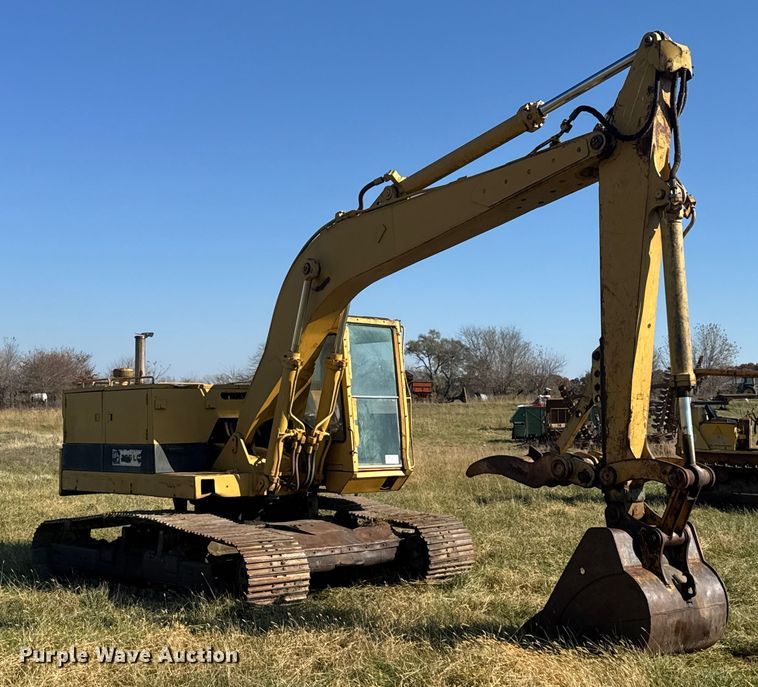 EXCAVADORA 1981 CATERPILLAR 225LC