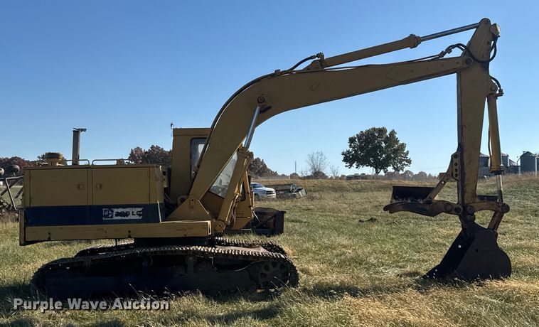 EXCAVADORA 1981 CATERPILLAR 225LC