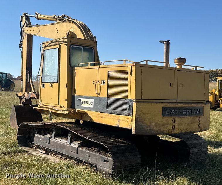 image for item FK0598 1981 Caterpillar 225 LC excavator