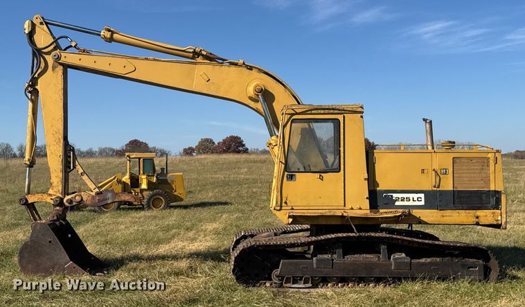 image for item FK0598 1981 Caterpillar 225 LC excavator