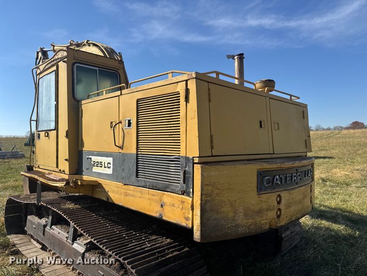 image for item FK0598 1981 Caterpillar 225 LC excavator