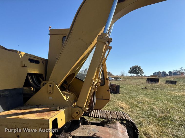 image for item FK0598 1981 Caterpillar 225 LC excavator